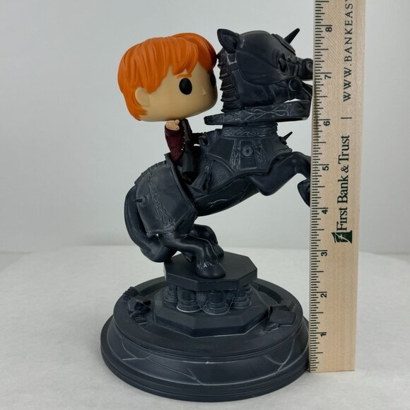 Funko Harry Potter Ron Weasley Riding Knight Chess Piece Vinyl 2018 Figure 8" - Picture 7 of 9